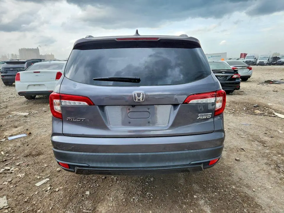 2022 HONDA PILOT SE  