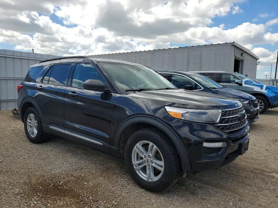 2021 FORD EXPLORER XLT  