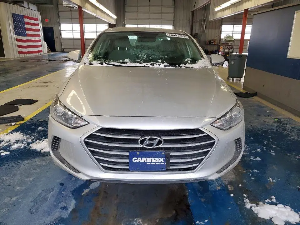 2018 HYUNDAI ELANTRA SE  