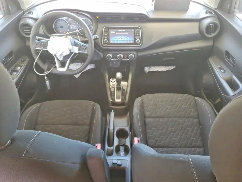 2021 NISSAN KICKS S  