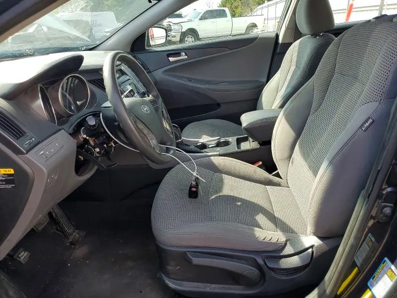 2012 HYUNDAI SONATA GLS  