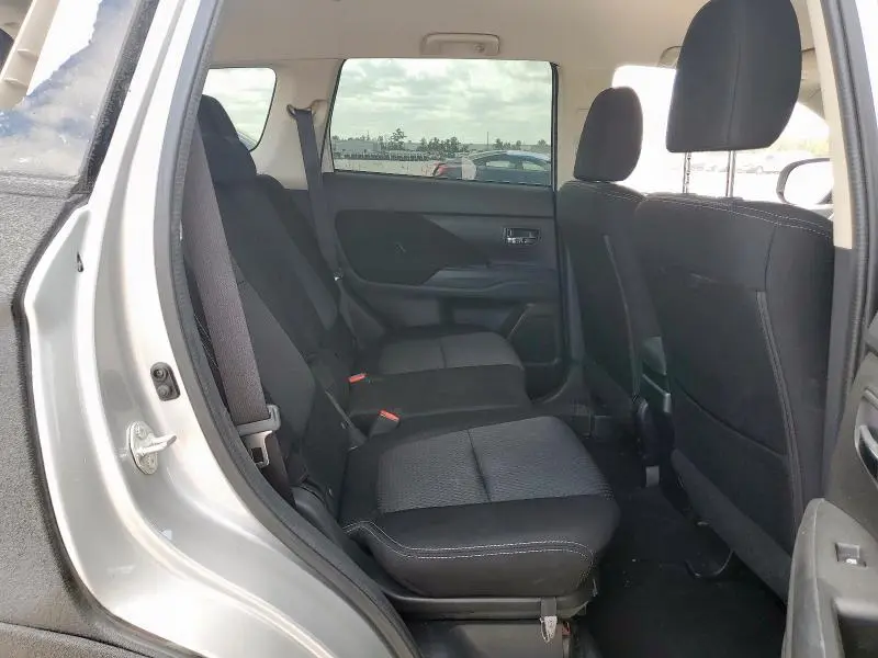 2018 MITSUBISHI OUTLANDER ES  