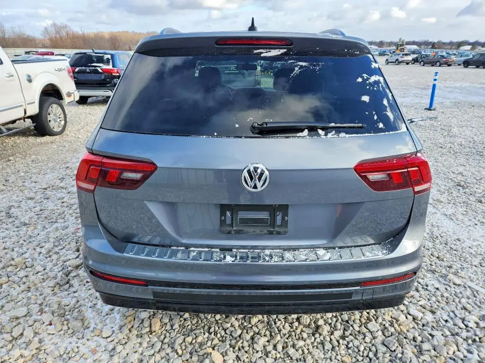 2021 VOLKSWAGEN TIGUAN SE  