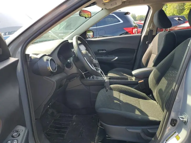 2023 NISSAN KICKS SV  