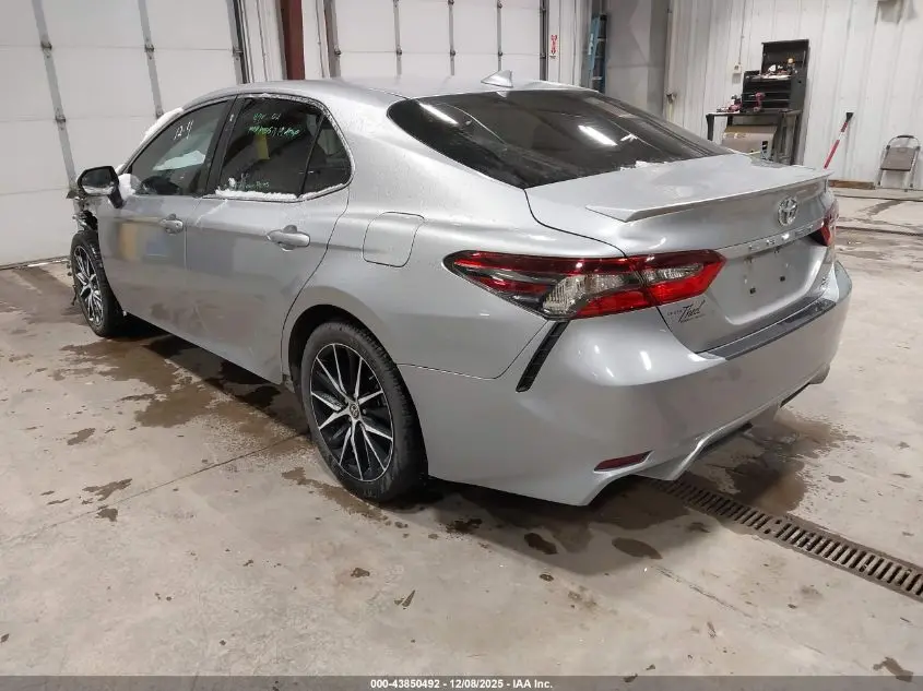 2022 TOYOTA CAMRY SE AWD