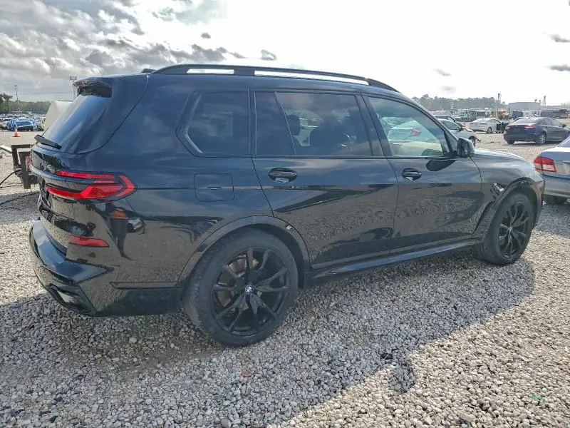 2024 BMW X7   