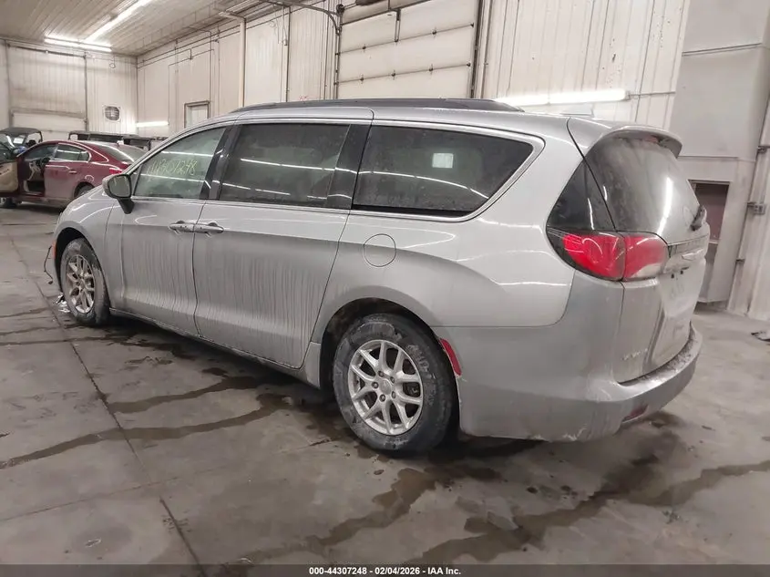 2020 CHRYSLER VOYAGER LXI