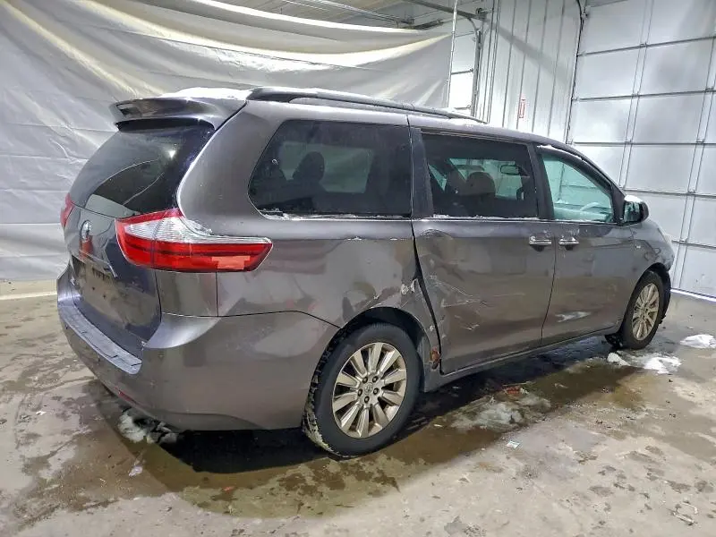 2016 TOYOTA SIENNA XLE  