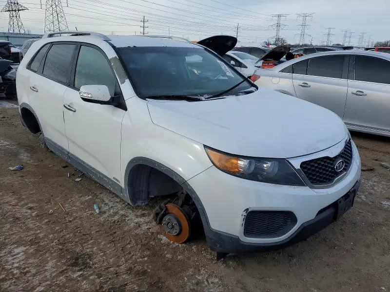 2013 KIA SORENTO LX  