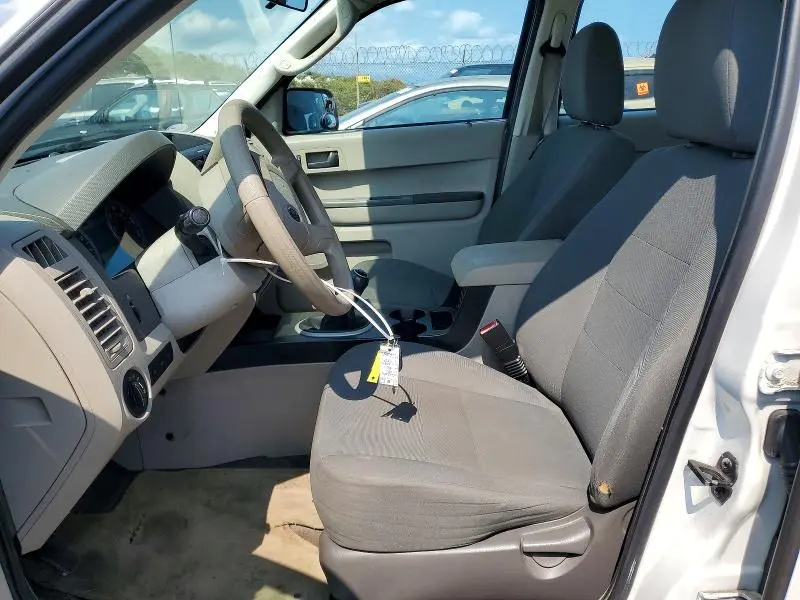2011 FORD ESCAPE XLS  