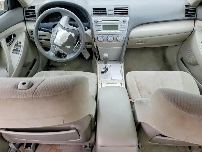 2010 TOYOTA CAMRY LE  