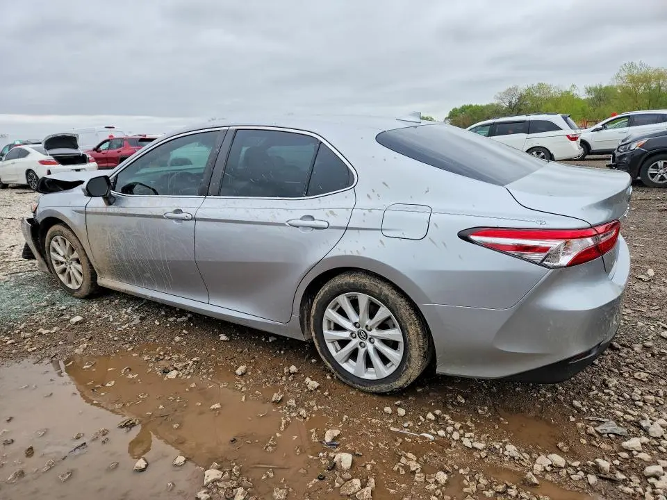 2019 TOYOTA CAMRY LE  