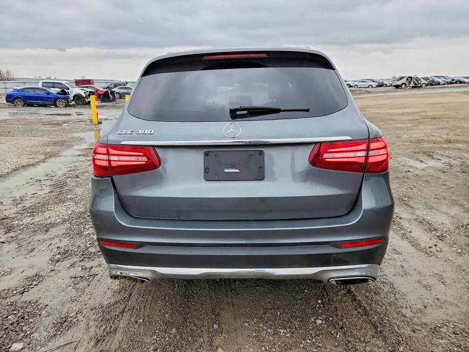 2019 MERCEDES-BENZ GLC 300  