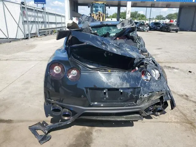 2019 NISSAN GT-R PURE  