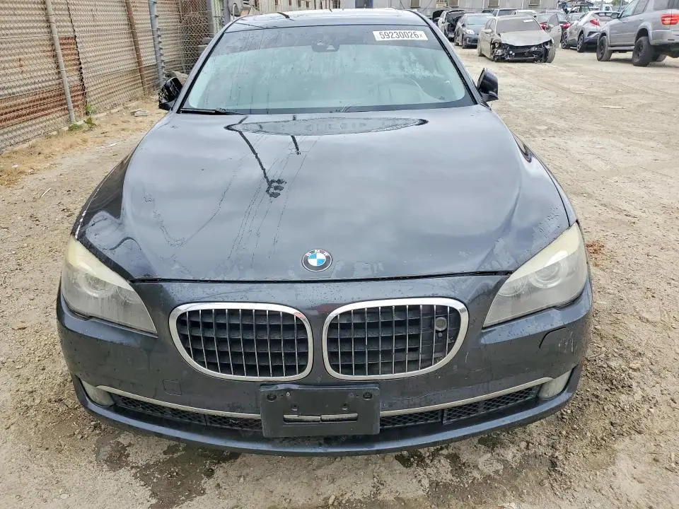2011 BMW 750 XI  