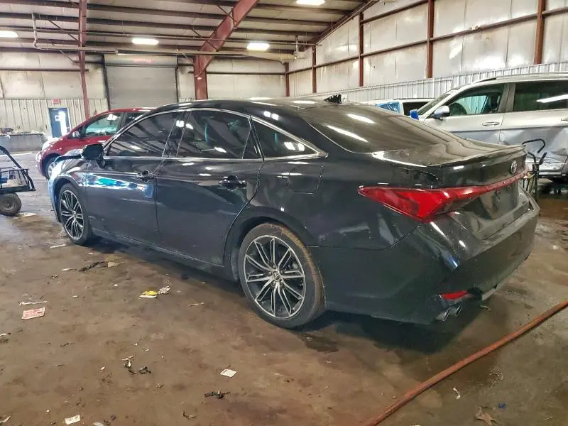2019 TOYOTA AVALON XLE  