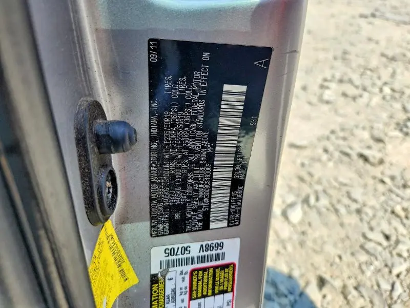 2012 TOYOTA SIENNA CE  