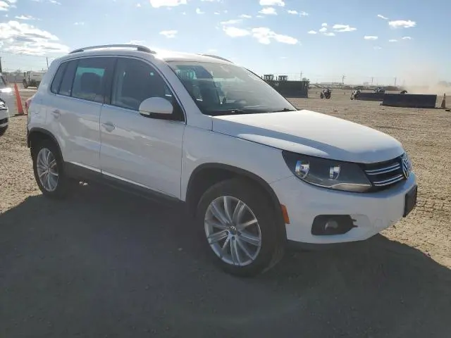 2012 VOLKSWAGEN TIGUAN S
