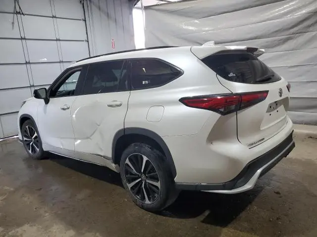 2021 TOYOTA HIGHLANDER XSE  