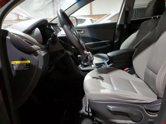 2018 HYUNDAI SANTA FE SE  
