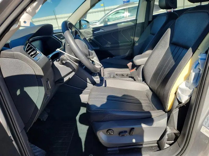 2022 VOLKSWAGEN TIGUAN SE  