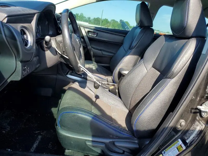 2019 TOYOTA COROLLA SE  