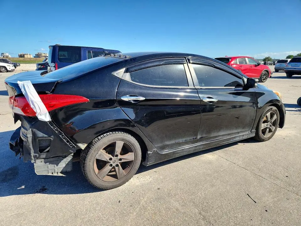2013 HYUNDAI ELANTRA   