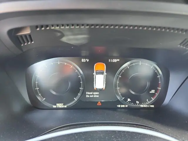 2019 VOLVO XC60 T5 R-DESIGN  