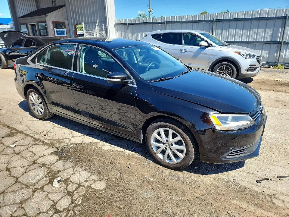 2014 VOLKSWAGEN JETTA SE  