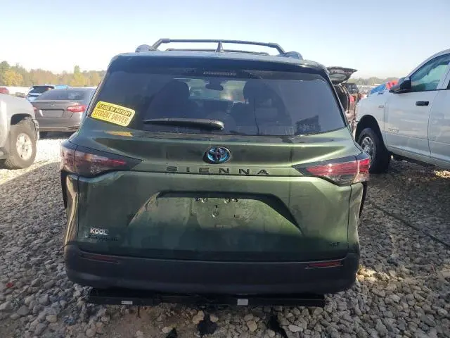 2025 TOYOTA SIENNA XSE  