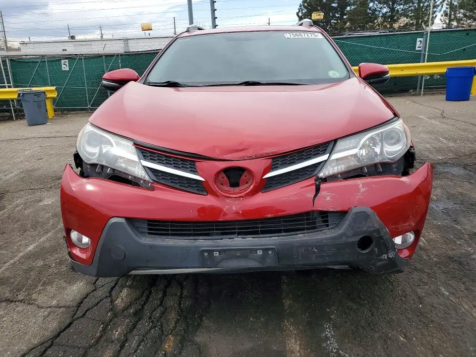 2015 TOYOTA RAV4 XLE  