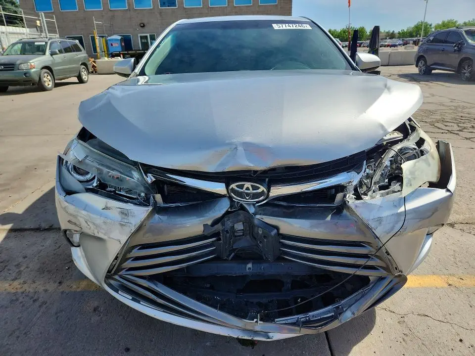 2016 TOYOTA CAMRY LE  
