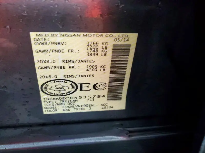 2014 NISSAN TITAN SV  