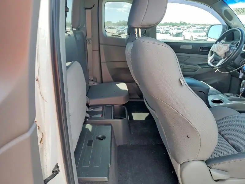 2013 TOYOTA TACOMA V6  
