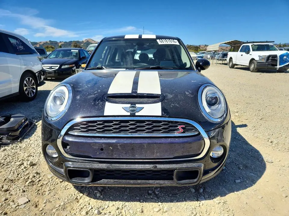 2017 MINI COOPER S  