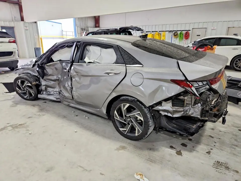2025 HYUNDAI ELANTRA LIMITED  