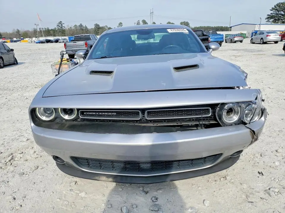 2016 DODGE CHALLENGER SXT  