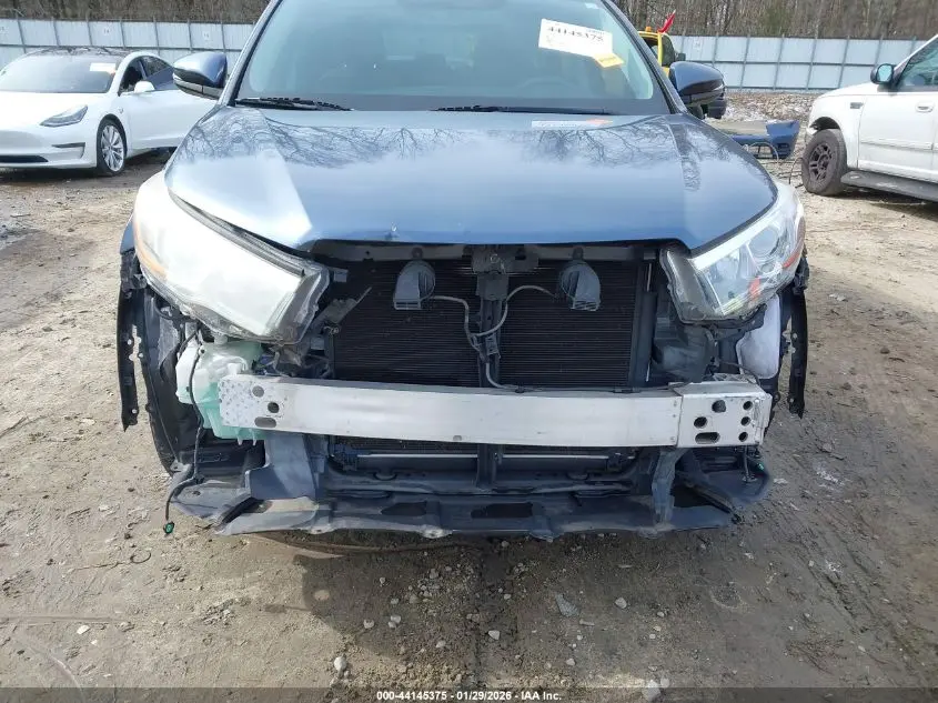 2015 TOYOTA HIGHLANDER LE V6