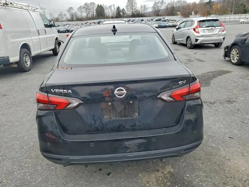 2021 NISSAN VERSA SV  