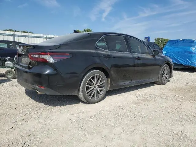 2024 TOYOTA CAMRY XLE  