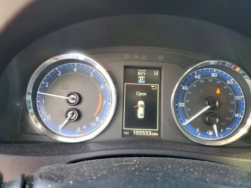2017 TOYOTA COROLLA SE  