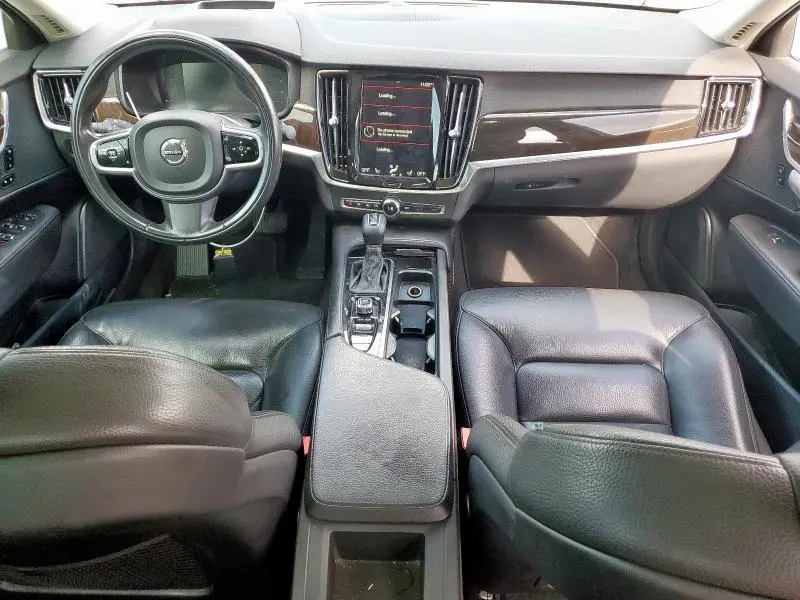 2018 VOLVO S90 T5 MOMENTUM  