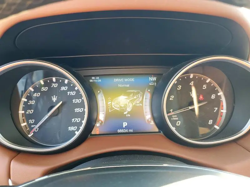 2017 MASERATI LEVANTE LUXURY  