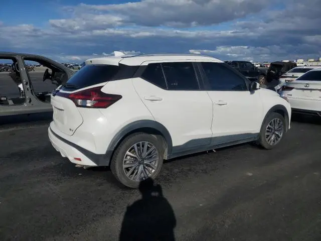 2021 NISSAN KICKS SV  