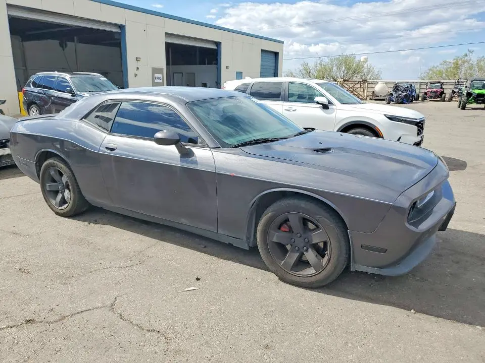 2013 DODGE CHALLENGER SXT  