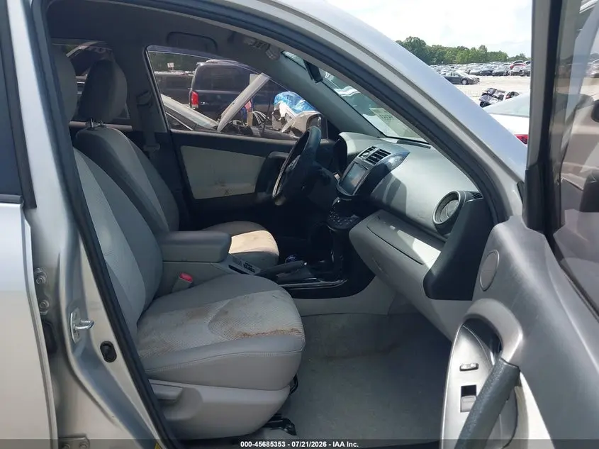 2013 TOYOTA RAV4 EV  