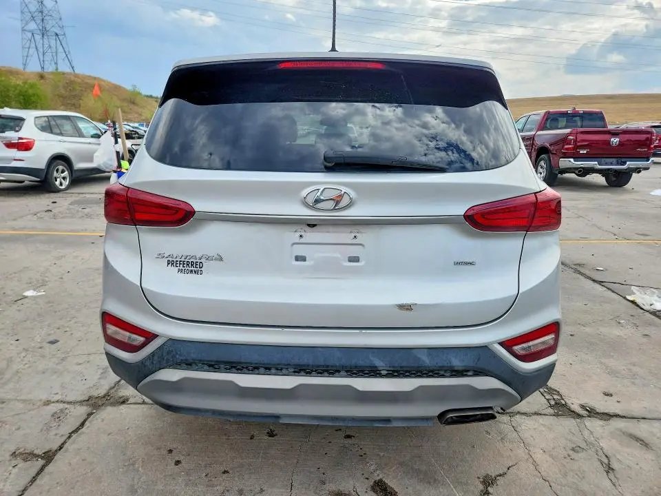 2019 HYUNDAI SANTA FE SE  
