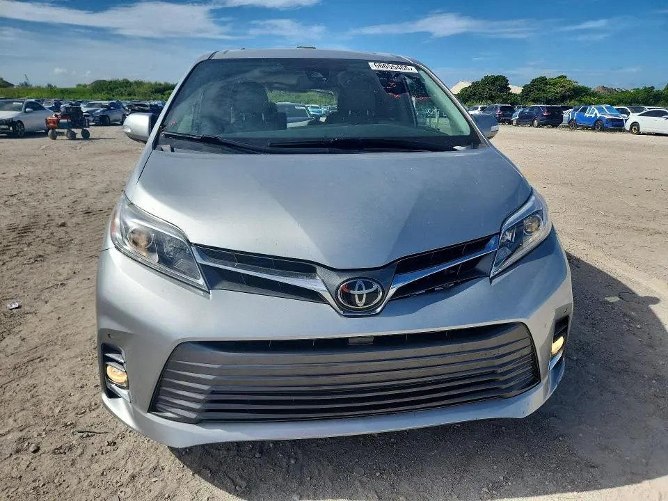 2019 TOYOTA SIENNA LIMITED 7-PASSENGER  