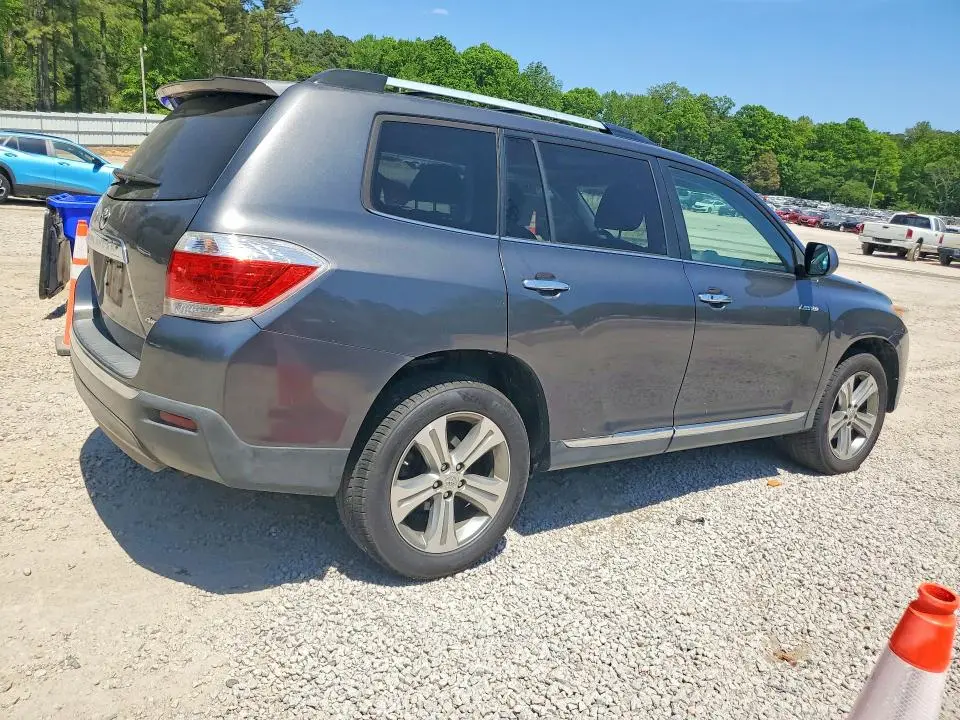 2011 TOYOTA HIGHLANDER LIMITED  
