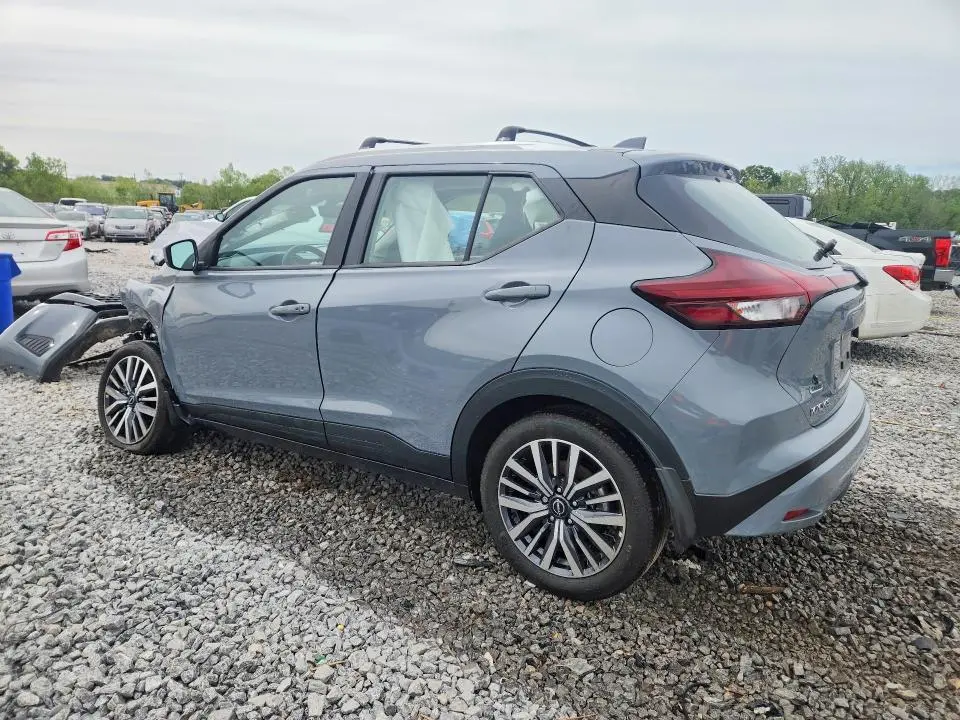 2024 NISSAN KICKS SV  